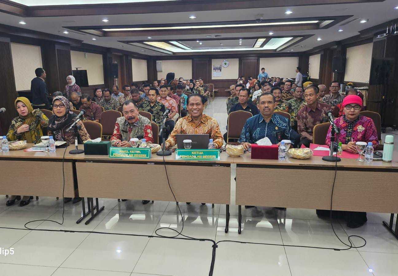 PN Jakpus Laksanakan Kegiatan Pembinaan dan Pengawasan Untuk Tingkatkan Kualitas Kerja