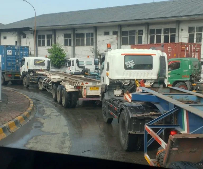 System layanan peti kemas pelabuhan tanjung priok mengalami error