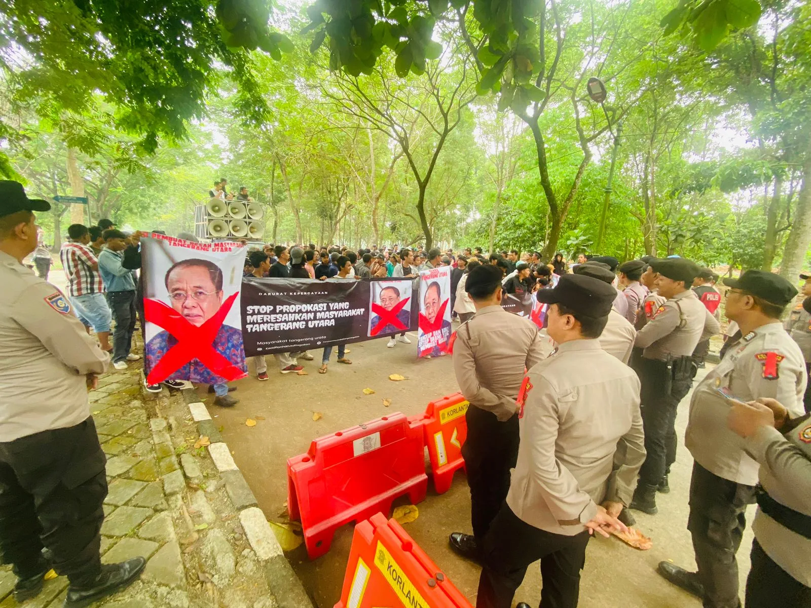 FAMTU Unjuk Rasa di Markas Polresta Tangerang Desak Said Didu Ditetapkan Tersangka