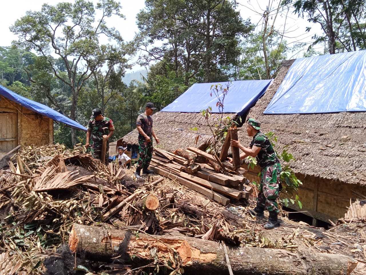 BPBD kabupaten Lebak dinilai lamban Dalam membantu Bencana Angin puting beliung di baduy